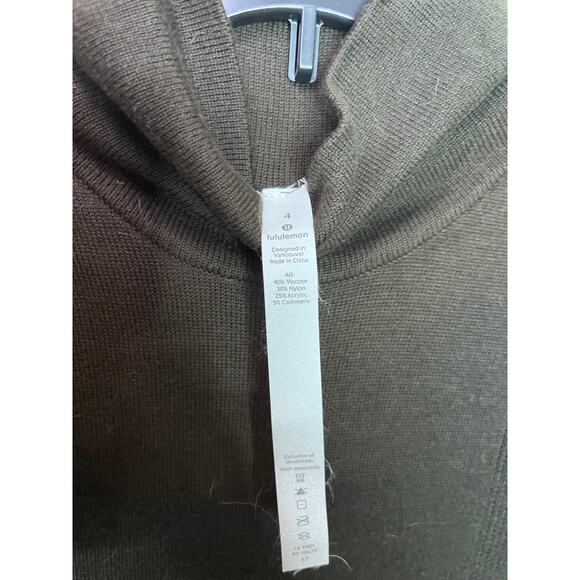 Lululemon Travel the Distance Tunic, Dark Olive, Size 4 - Picture 2 of 3